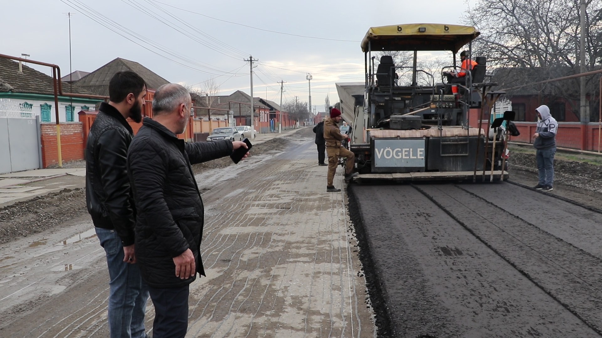 В городском округе город Аргун продолжается работа по обновлению дорожной  сети в рамках исполнения поручений Главы Чеченской Республики, Героя России  Рамзана Ахматовича Кадырова. – Муниципальное образование город Аргун